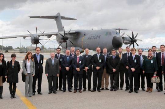 ATyges visita la FAL del Airbus A-400M en San Pablo con el cluster de sistemas aeronaúticos