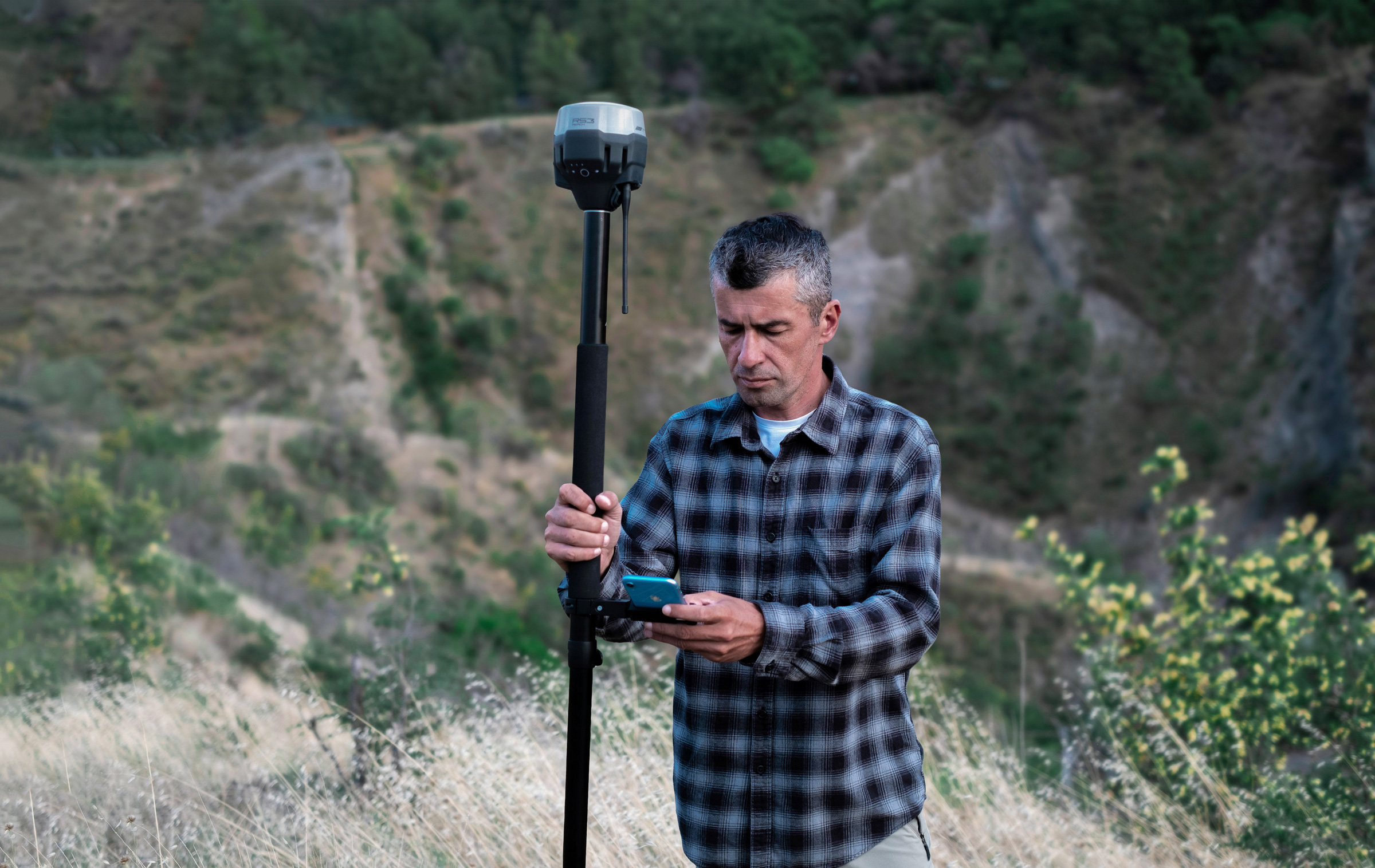 GPS Reach RS3 con conexión NTRIP y radio interna